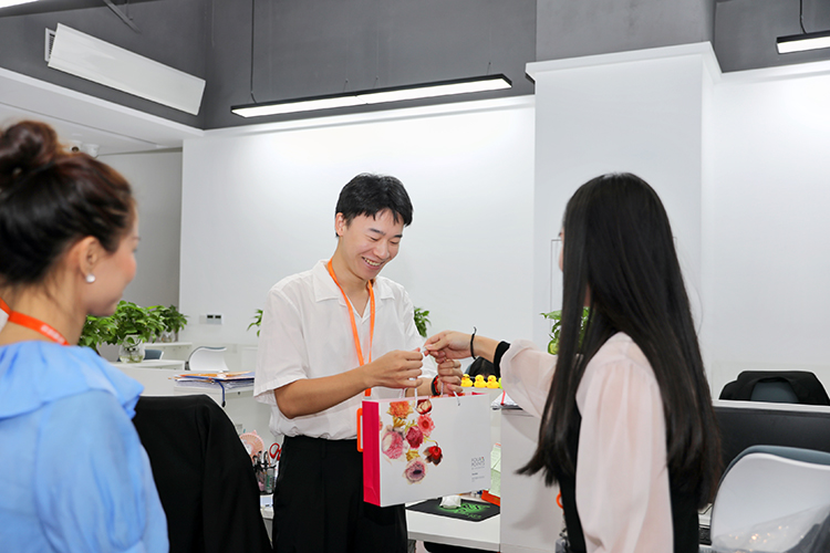 乐玩（中国）集团